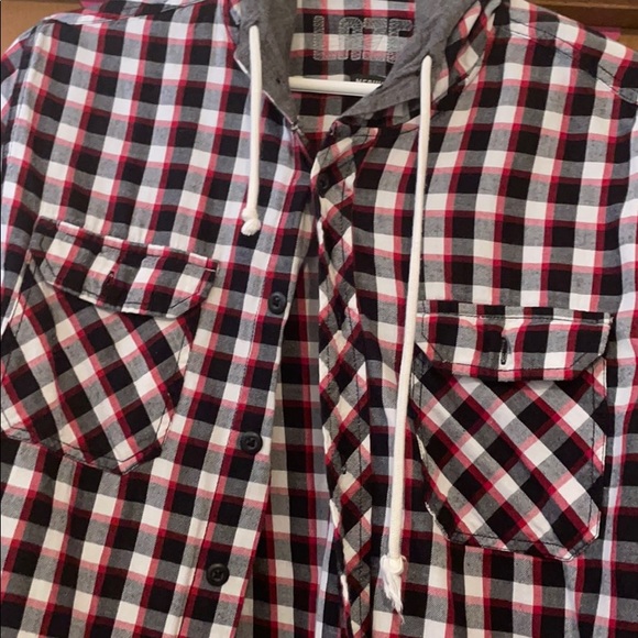 Red and black flannel - Picture 2 of 3